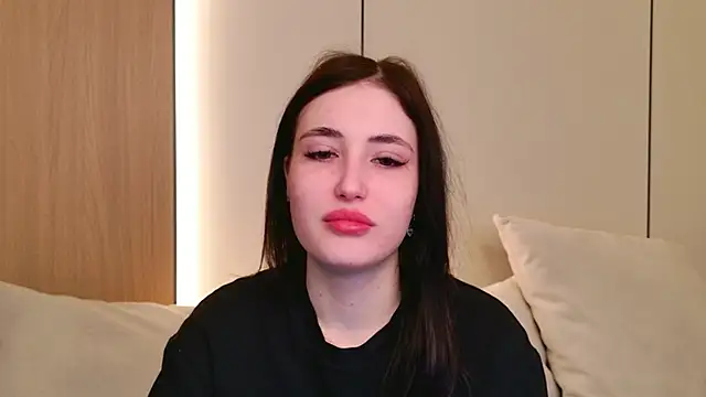 Snapshot of EmmaLawrens chatting on 03-14-26, 10:32 EmmaLawrens online show from 03-14-26, 10:32