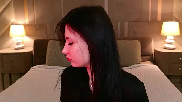 Snapshot of EmmaLawrens chatting on 03-18-26, 10:29 EmmaLawrens online show from 03-18-26, 10:29
