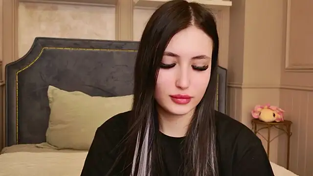 Snapshot of EmmaLawrens chatting on 04-02-26, 10:46 EmmaLawrens online show from 04-02-26, 10:46