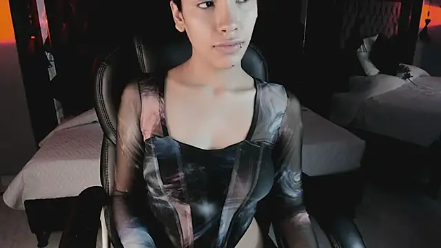 Snapshot of vaiolethsan__ chatting on 01-18-26, 01:59 vaiolethsan online show from 01-18-26, 01:59