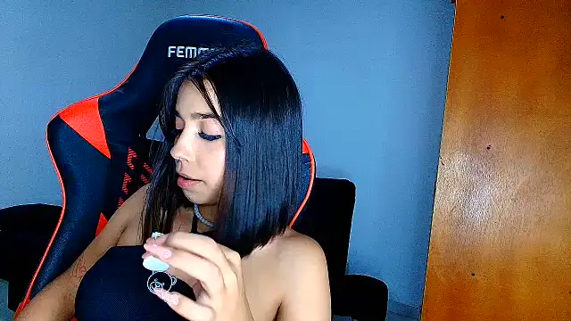 Rousse violett online show from 02-24-26, 01:14