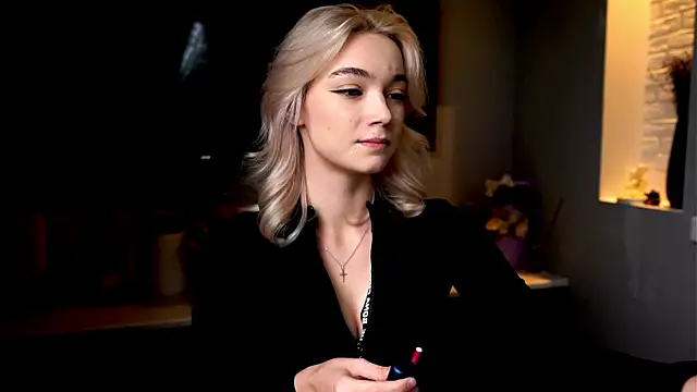 ileanacampbe online show from 01-28-25, 05:00