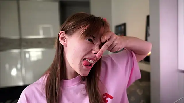 ileanacampbe online show from 09-09-25, 04:23