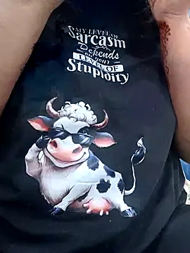 Snapshot of Snehalive chatting on 12-18-25, 05:35 Snehalive online show from 12-18-25, 05:35