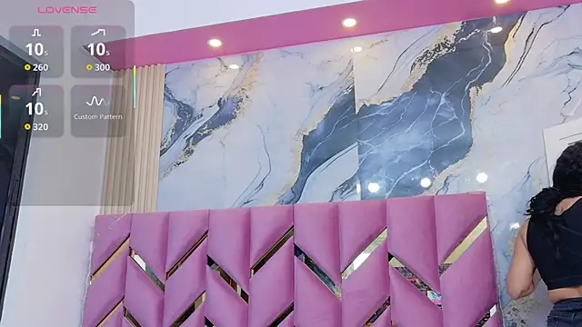 hotiergirl online show from 11-15-25, 12:23