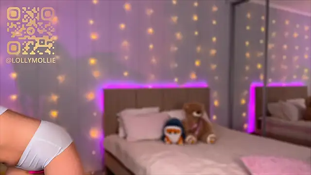 Snapshot of Mercedes_Robinson chatting on 02-23-25, 04:28 Mercedes Robinson online show from 02-23-25, 04:28