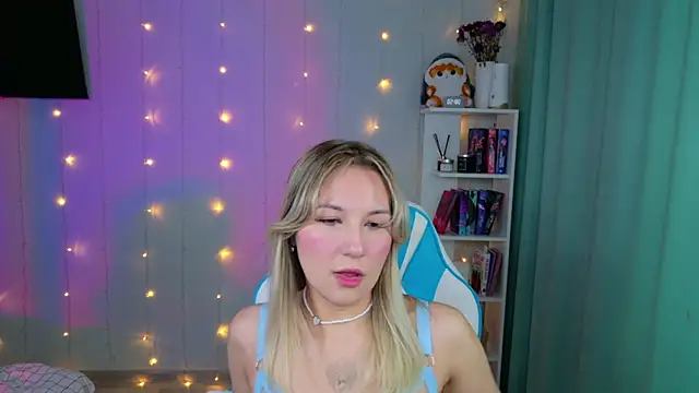 Snapshot of Mercedes_Robinson chatting on 11-19-25, 05:51 Mercedes Robinson online show from 11-19-25, 05:51