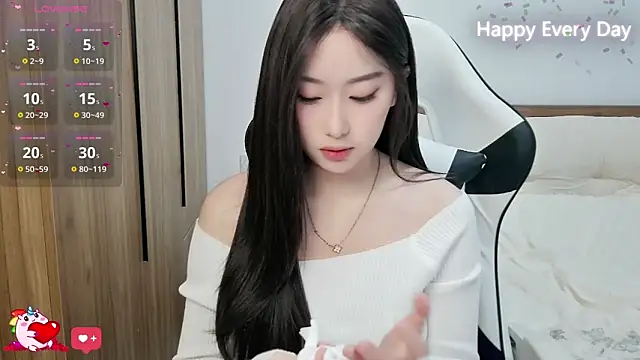 Snapshot of SlewVirus chatting on 10-27-25, 05:39 SlewVirus online show from 10-27-25, 05:39