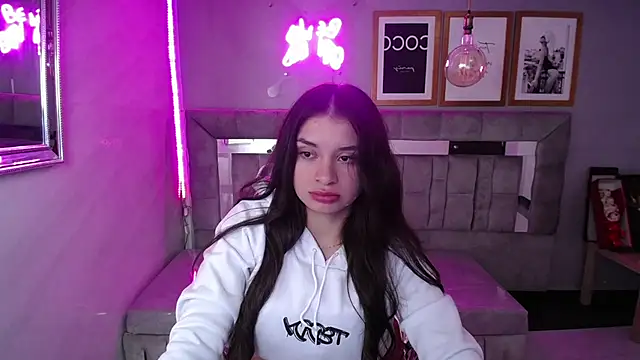 Snapshot of Sarita_v_ chatting on 01-21-25, 01:00 Sarita v online show from 01-21-25, 01:00