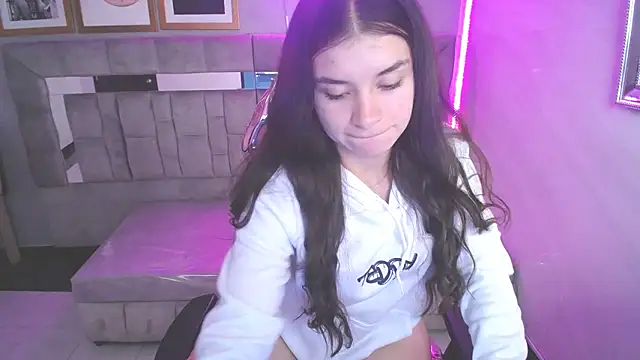 Snapshot of Sarita_v_ chatting on 01-28-25, 12:54 Sarita v online show from 01-28-25, 12:54