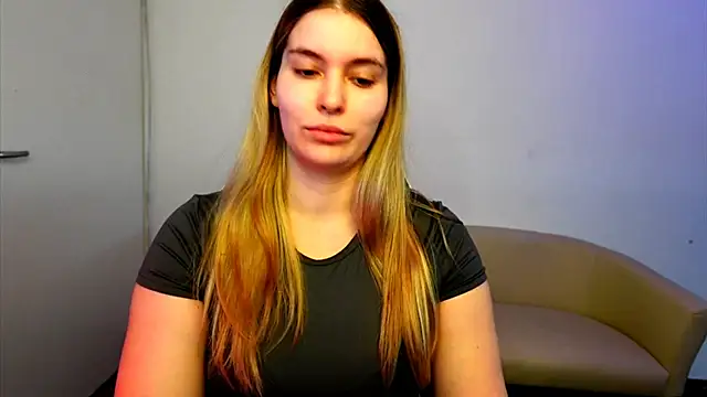 ShyHotNerd online show from 10-26-25, 12:11