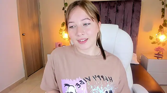 Dahlia Rousse online show from 09-28-25, 03:50