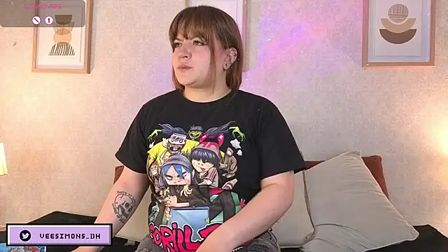 Veronica simons online show from 12-14-25, 02:00