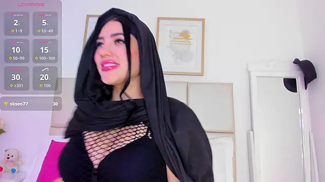 taylorsmiiith  online show from 04-15-26, 07:21