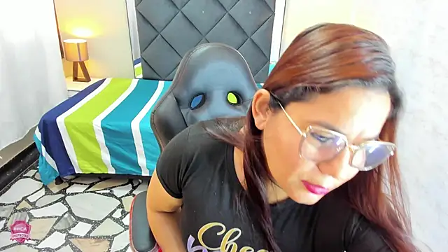 Snapshot of CamyMature chatting on 02-10-25, 06:03 CamyMature online show from 02-10-25, 06:03