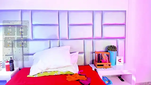 LovelyNickii online show from 09-12-25, 01:33