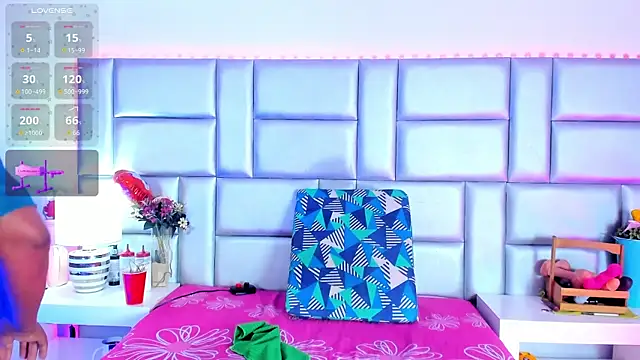 LovelyNickii online show from 05-30-26, 12:57