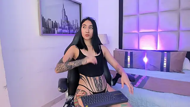 Snapshot of MeganPresleyy chatting on 07-20-26, 10:34 MeganPresleyy online show from 07-20-26, 10:34
