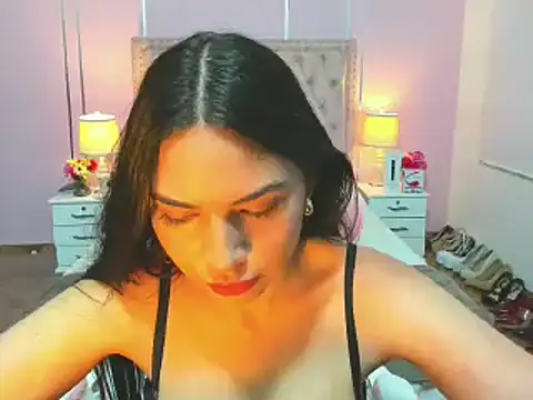 Snapshot of NoaLuxury chatting on 03-10-25, 10:55 NoaLuxury online show from 03-10-25, 10:55