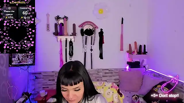 amyswallow7 online show from 04-15-26, 01:01