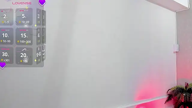 Snapshot of Luxury_Woman chatting on 11-27-25, 03:52 Luxury Woman online show from 11-27-25, 03:52