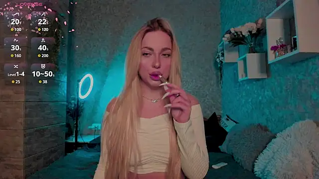 Mika Rayy online show from 10-31-25, 05:03