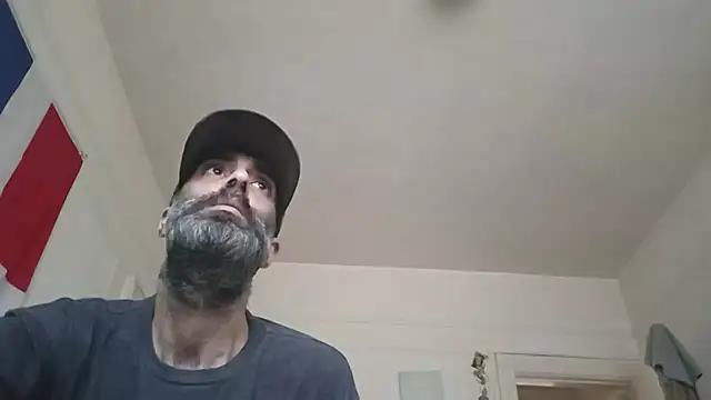 Snapshot of BaByArM81 chatting on 07-17-26, 05:29 BaByArM81 online show from 07-17-26, 05:29
