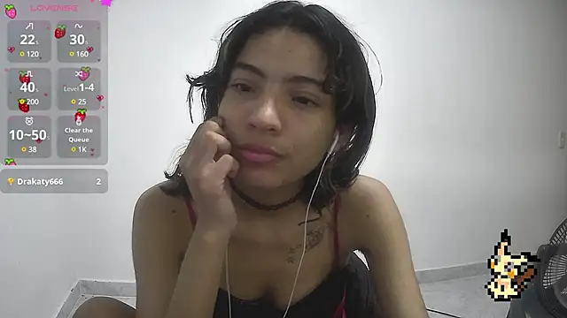 Snapshot of Lovelyamyy chatting on 02-13-25, 02:09 Lovelyamyy online show from 02-13-25, 02:09