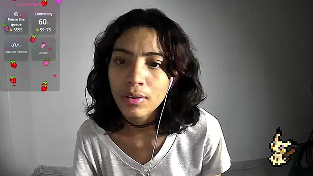 Snapshot of Lovelyamyy chatting on 02-28-25, 08:09 Lovelyamyy online show from 02-28-25, 08:09