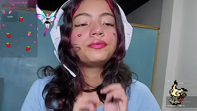 Snapshot of Lovelyamyy chatting on 09-11-25, 02:17 Lovelyamyy online show from 09-11-25, 02:17