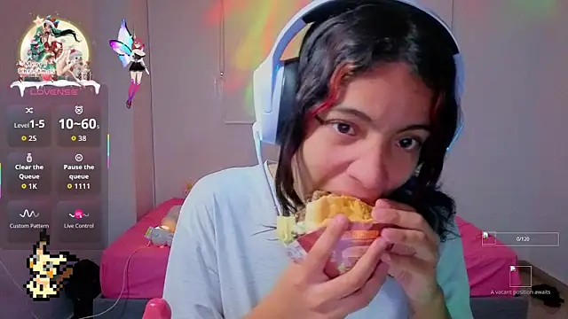 Snapshot of Lovelyamyy chatting on 11-29-25, 04:26 Lovelyamyy online show from 11-29-25, 04:26