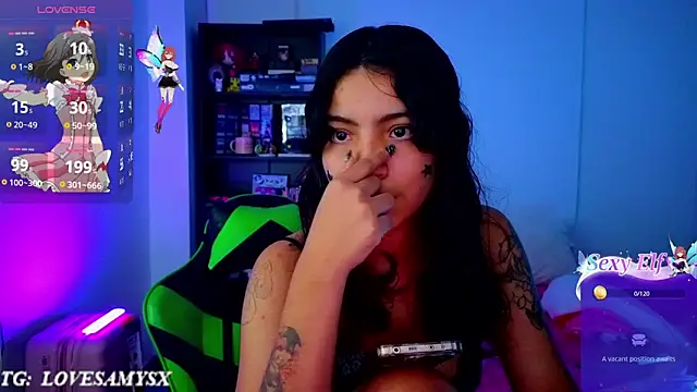 Snapshot of Lovelyamyy chatting on 06-23-26, 03:37 Lovelyamyy online show from 06-23-26, 03:37