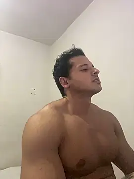 Snapshot of Lucasfit24 chatting on 02-09-25, 11:46 Lucasfit24 online show from 02-09-25, 11:46