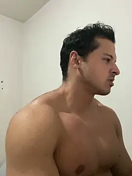 Snapshot of Lucasfit24 chatting on 02-11-25, 11:43 Lucasfit24 online show from 02-11-25, 11:43