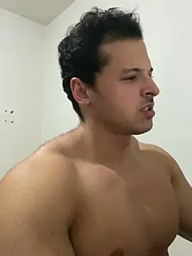 Snapshot of Lucasfit24 chatting on 02-12-25, 12:05 Lucasfit24 online show from 02-12-25, 12:05