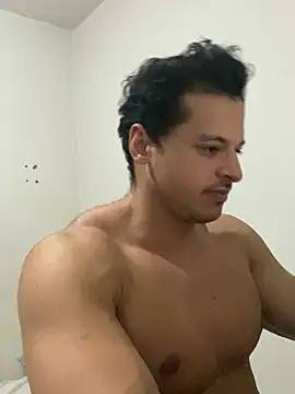 Snapshot of Lucasfit24 chatting on 02-15-25, 11:58 Lucasfit24 online show from 02-15-25, 11:58