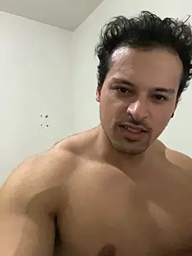 Snapshot of Lucasfit24 chatting on 02-19-25, 12:03 Lucasfit24 online show from 02-19-25, 12:03