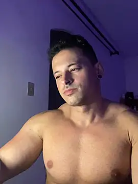 Snapshot of Lucasfit24 chatting on 02-27-25, 11:48 Lucasfit24 online show from 02-27-25, 11:48