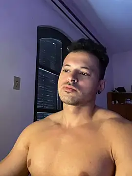 Snapshot of Lucasfit24 chatting on 03-04-25, 01:28 Lucasfit24 online show from 03-04-25, 01:28