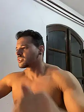 Snapshot of Lucasfit24 chatting on 03-13-25, 02:38 Lucasfit24 online show from 03-13-25, 02:38