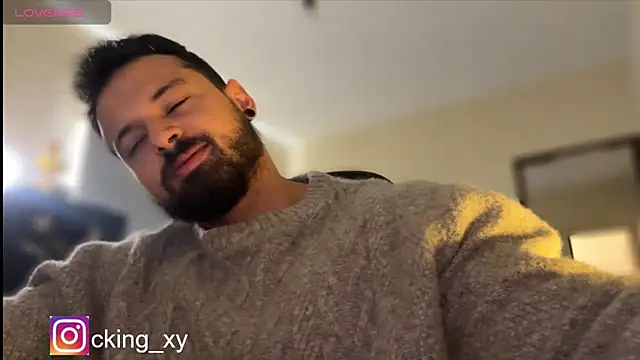 Snapshot of Lucasfit24 chatting on 09-17-25, 01:35 Lucasfit24 online show from 09-17-25, 01:35