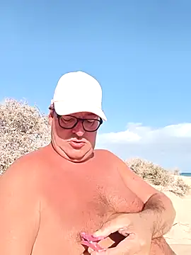 Snapshot of MountJohnXL chatting on 02-19-25, 04:44 MountJohnXL online show from 02-19-25, 04:44