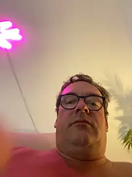 Snapshot of MountJohnXL chatting on 05-08-26, 03:23 MountJohnXL online show from 05-08-26, 03:23