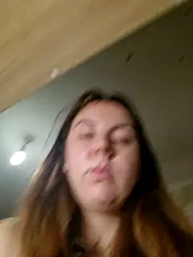 Snapshot of Melenka chatting on 11-18-25, 02:50 Melenka online show from 11-18-25, 02:50