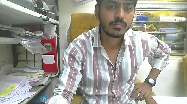 Snapshot of cute_modell chatting on 02-07-25, 10:50 cute modell online show from 02-07-25, 10:50