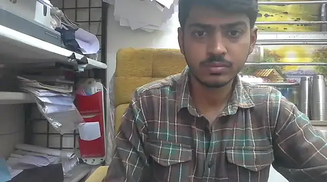 Snapshot of cute_modell chatting on 02-28-25, 08:31 cute modell online show from 02-28-25, 08:31