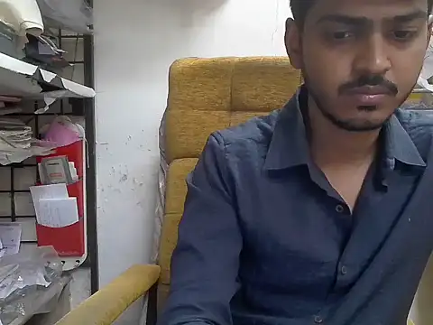 cute modell online show from 12-18-25, 12:33