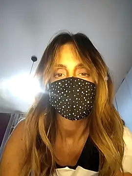 Snapshot of Akemi_rossi chatting on 09-25-25, 11:36 Akemi rossi online show from 09-25-25, 11:36