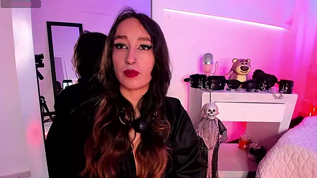 coral jonesss online show from 11-22-25, 03:00