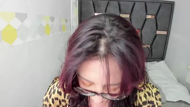 Victoria Adamns online show from 09-27-25, 11:59